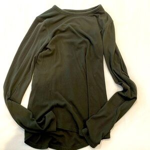 Lulu size 4 long sleeve shirt, very soft! Dark olive green